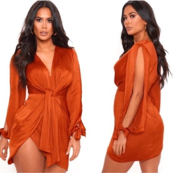 PrettyLittleThing Tie Front Mini Dress - Picture 2 of 5